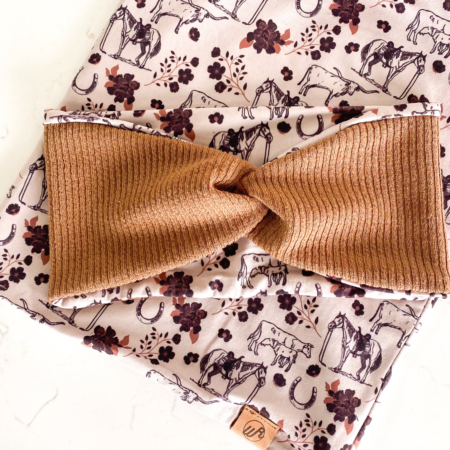 Floral Horse Toile Mocha and Chestnut Koozie Set