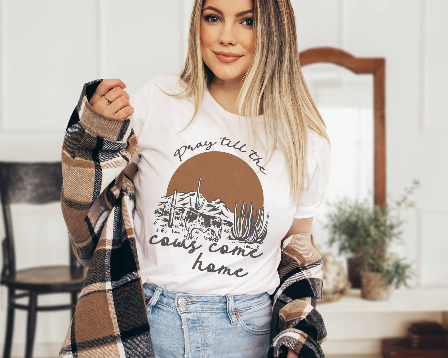 Pray Till The Cows Come Home Graphic Tee: Heather Dust / Unisex-Small