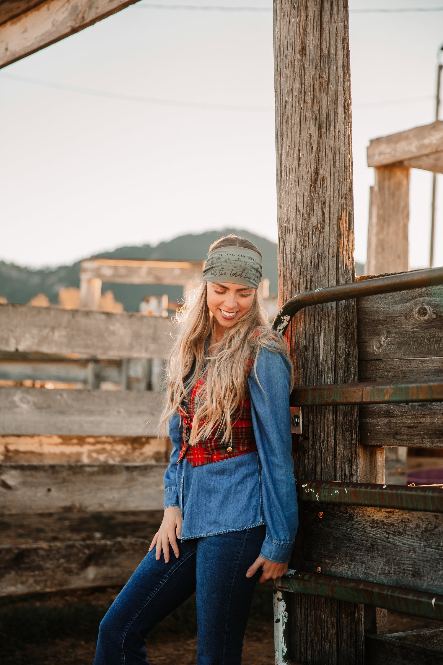 Inspired by spiritual values and Western heritage, this tan leopard headband combines meaningful design with everyday versatility. A thoughtfully crafted piece for those who seek to express their faith through their personal style and accessories.