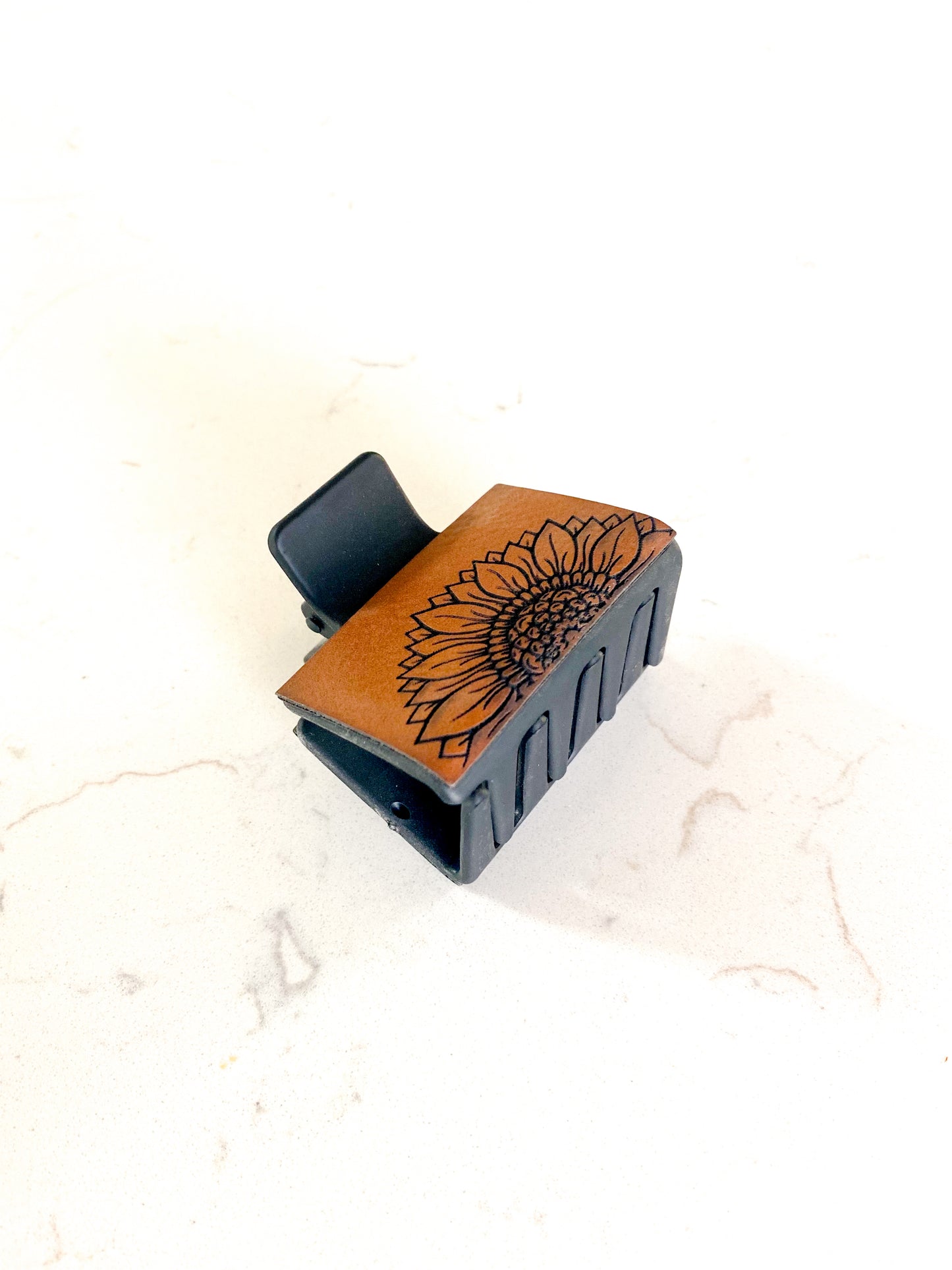 Sunflower 2" Claw Clip